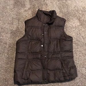 Women’s brown Lands’ End puffer vest.